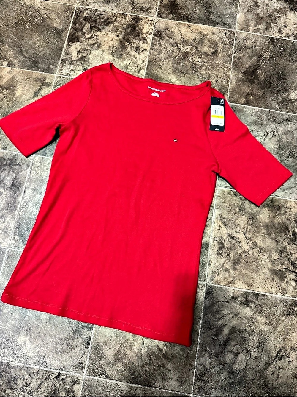 Tommy Hilfiger Red Short Sleeve Tee Size Medium NWT